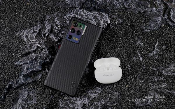 全球首款18GB+1T的儲存組合，中興Axon 30 Ultra航天版圖賞