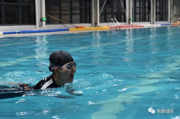 拼!拼!拼!衛生女兵請求出戰 拼!拼!拼!衛生女兵請求出戰