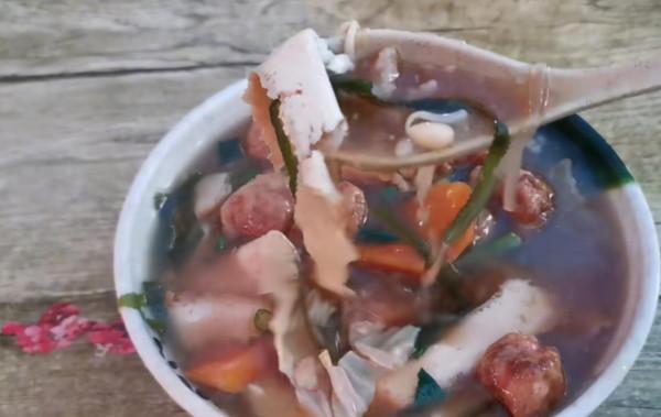 山西晉城大哥20多年只賣一種特色小吃，10元一碗，一年賺100多萬