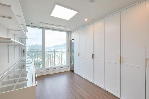 180㎡少買軟裝，看起來“家徒四壁”的韓式裝修，實際上明亮不俗