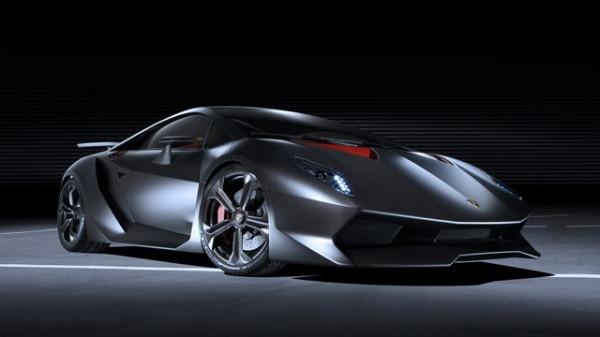 筆記本的超跑設計 可算是讓機械師黑幽靈給玩明白了