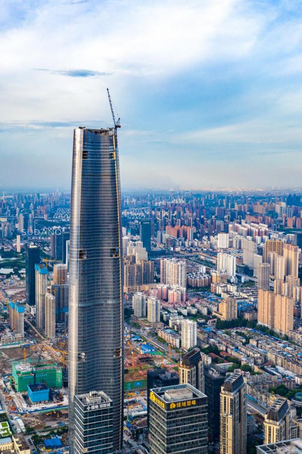 武漢這座大樓最終沒有超越上海中心大廈!高475米,令武漢人惋惜 武漢這座大樓最終沒有超越上海中心大廈!高475米,令武漢人惋惜