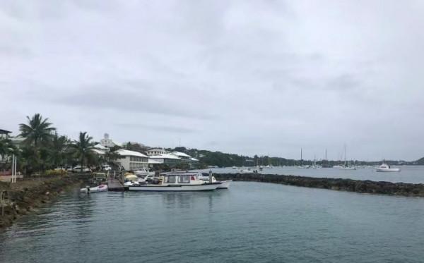 打300多個電話只通5秒鐘：湯加火山噴發後，尋親的中國人