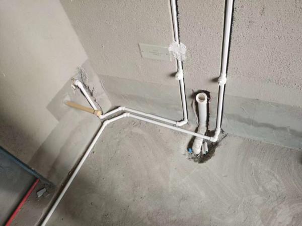 裝修時提心吊膽地埋了3根PVC管，入住後發現真好用