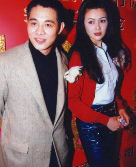 李連杰合作過的香港女星不下十數位,為何對利智情有獨鍾 李連杰合作過的香港女星不下十數位,為何對利智情有獨鍾