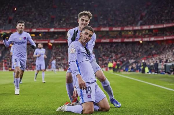 巴薩看到曙光，一夜之間迎來兩大好訊息：轉會和歐冠席位都穩了