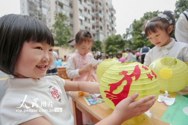 做燈籠 迎中秋 做燈籠 迎中秋