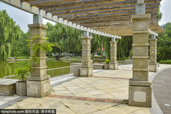 門票3毛錢！這個私家花園對外開放啦，有“佛香閣”，還有滿樹蘋果~