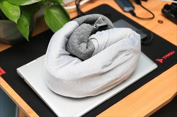 護頸枕中的&OpenCurlyDoubleQuote;勞斯萊枕&rdquo;，德國藍寶頸椎按摩器體驗評測
