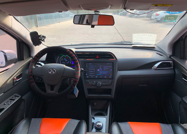 3款熱門微型電動汽車來了，最大續航180公里，能上牌不限行