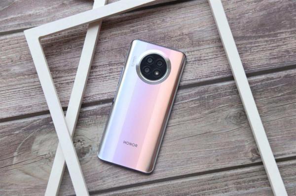 開學季正式進入倒計時，這四款千元機已做好“陪伴三年”的準備