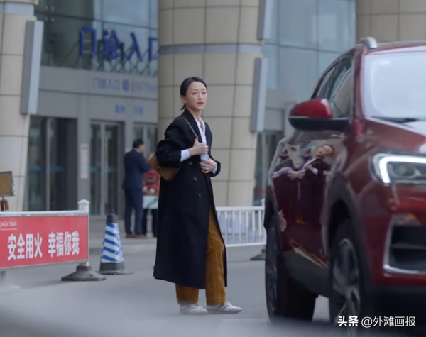 周迅在《小敏家》裡的好衣品,不只靠堆大牌 周迅在《小敏家》裡的好衣品,不只靠堆大牌