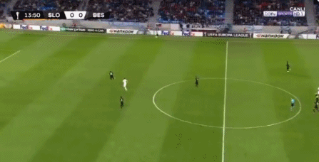 門將烏龍，反向一球成名