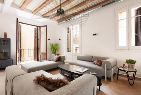 110平北歐風三居室開放式廚房,造型別致的木質吊頂,質樸清新 110平北歐風三居室開放式廚房,造型別致的木質吊頂,質樸清新