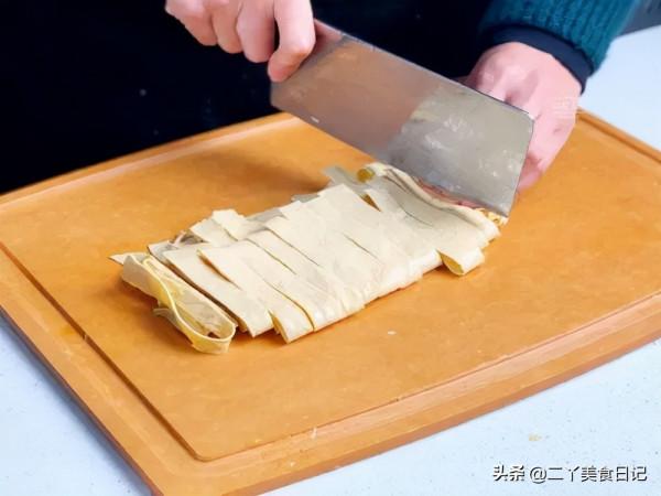 天冷了，推薦這道熱乎乎的燉菜，軟爛鮮香營養全，大人小孩都愛吃