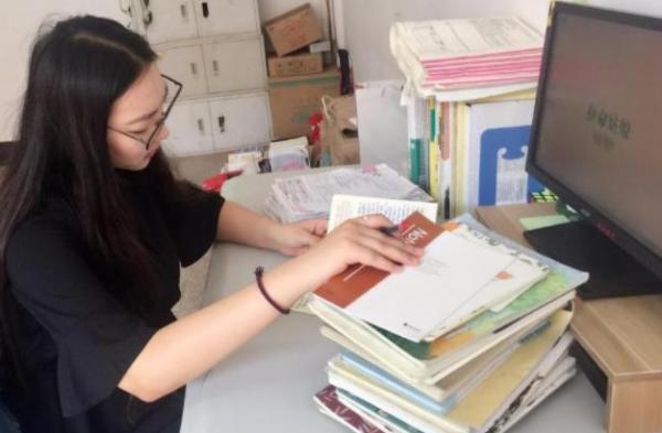 畢業後才明白,師範類和醫學類同為“鐵飯碗專業”,但差距卻不小 畢業後才明白,師範類和醫學類同為“鐵飯碗專業”,但差距卻不小