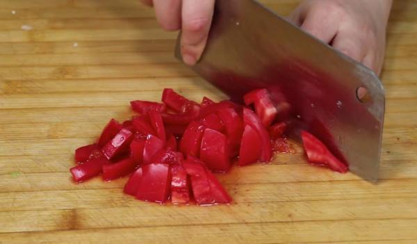 西紅柿蛋湯，很多人第一步就錯了，大廚教你，蛋花漂亮又美味