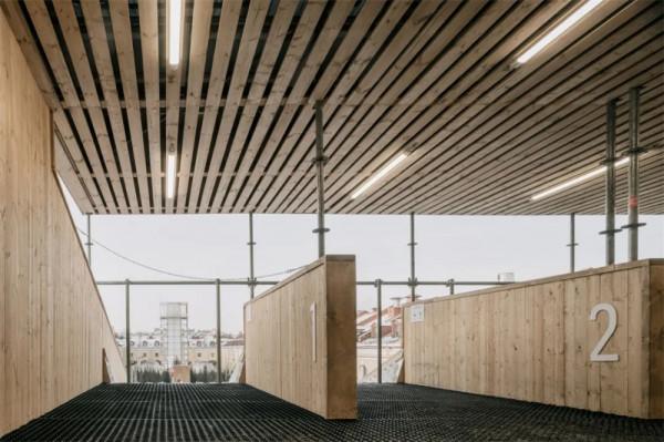 夏日劇場,冬日滑雪:俄羅斯Nikolsky Rows商業廣場改造案例現狀 夏日劇場,冬日滑雪:俄羅斯Nikolsky Rows商業廣場改造案例現狀