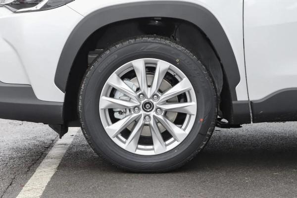 安全又可靠,油耗5.9L/100km,豐田這臺緊湊型SUV,15萬可落地! 安全又可靠,油耗5.9L/100km,豐田這臺緊湊型SUV,15萬可落地!