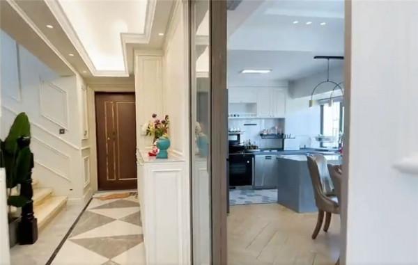 一家六口的405㎡頂層大宅：巧妙利用閣樓，裝修出9室4廳5衛