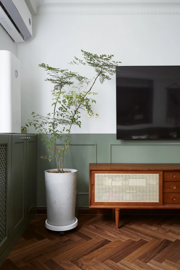 73㎡另類法式豪宅:廚房可以看電視,馬桶上面能洗手? 73㎡另類法式豪宅:廚房可以看電視,馬桶上面能洗手?