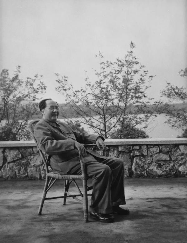 毛主席工資不夠花,逝後百萬稿費如何處理?李敏:我拿走了8000元 毛主席工資不夠花,逝後百萬稿費如何處理?李敏:我拿走了8000元