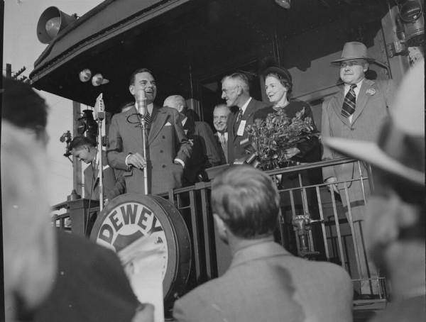 壓死蔣介石的稻草:優勢巨大的杜威為什麼會輸給杜魯門? 壓死蔣介石的稻草:優勢巨大的杜威為什麼會輸給杜魯門?