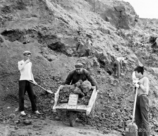 靠撿破爛發家，30歲資產千萬，辦假結婚證哄騙3女子為其生6子