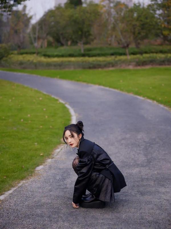 35歲楊冪道歉登上熱搜?其實,事情沒有那麼簡單 35歲楊冪道歉登上熱搜?其實,事情沒有那麼簡單