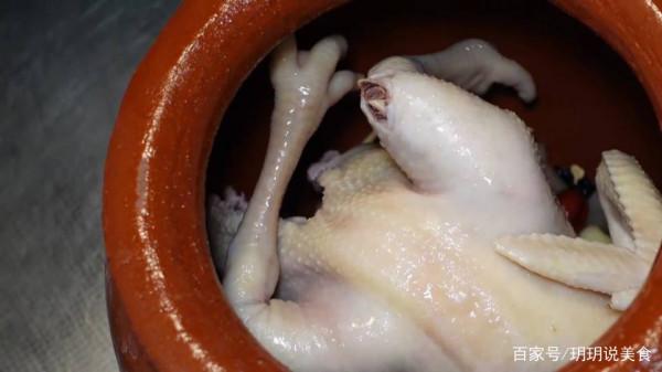 山東大叔做罈子美食,全國僅此一家,一天限量200個,不預約沒有 山東大叔做罈子美食,全國僅此一家,一天限量200個,不預約沒有