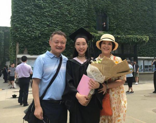 “他在我手上斷的氣”6位經歷喪子之痛的明星，有痛苦有淚水