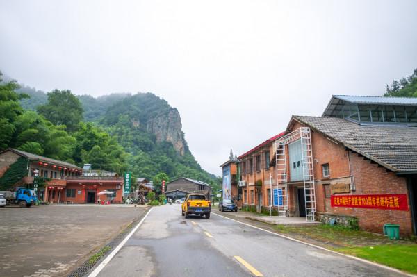 深山中的藝術樂園,曾經的三線軍工廠,被譽“大別山第一畫家村” 深山中的藝術樂園,曾經的三線軍工廠,被譽“大別山第一畫家村”