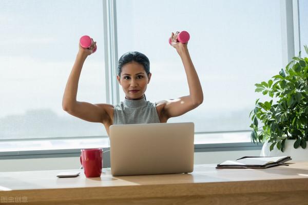 辦公室拉伸運動，小空間也能輕鬆完成