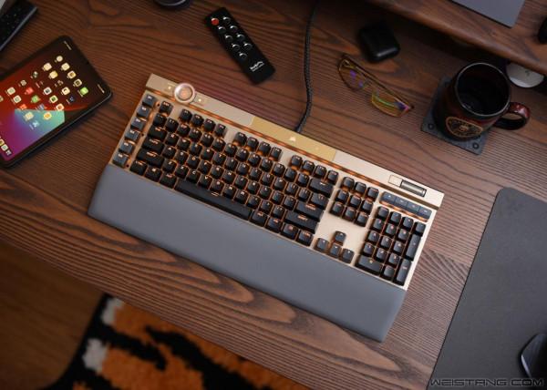 美商海盜船K100璀璨金機械鍵盤賞析 美商海盜船K100璀璨金機械鍵盤賞析