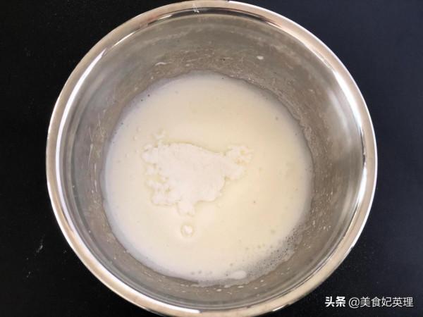 用蛋清做小零食簡直太香了，兩個蛋清做一堆！入口即化寶寶超喜歡