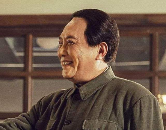 重慶談判時，蔣先生竟安排偉人當新疆省長，偉人得知作何反應？