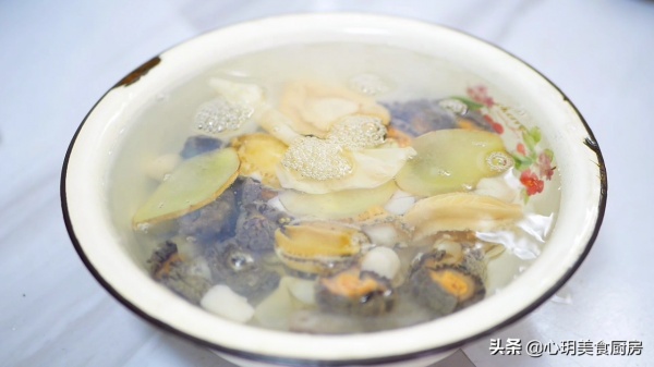 年夜飯最硬的一道壓軸菜，寓意虎年萬事如意，學會人人誇你是大廚