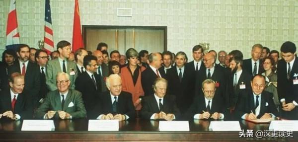 蘇聯支援兩德統一,僅僅因為點錢,是不是一招臭棋? 蘇聯支援兩德統一,僅僅因為點錢,是不是一招臭棋?