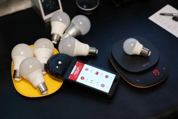 光源好不好,資料來說話!自購七款品牌燈泡,比比到底哪家強 光源好不好,資料來說話!自購七款品牌燈泡,比比到底哪家強