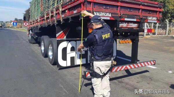 屁股朝天臉貼地 巴西卡車為什麼熱衷墊高後懸架? 屁股朝天臉貼地 巴西卡車為什麼熱衷墊高後懸架?