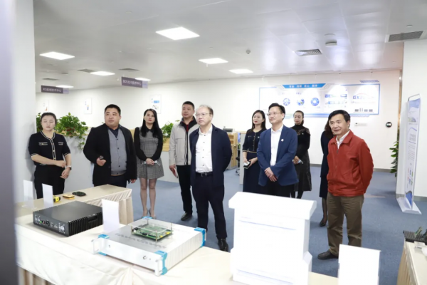 中國工程院院士王雙飛到廣西產研院調研指導