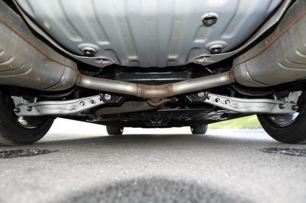 君威:中型車,237馬力,操控底子令人更討喜 君威:中型車,237馬力,操控底子令人更討喜