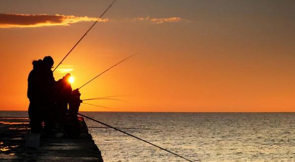 臺釣為什麼多用尼龍線？能不能用大力馬線，它和PE線有區別嗎？