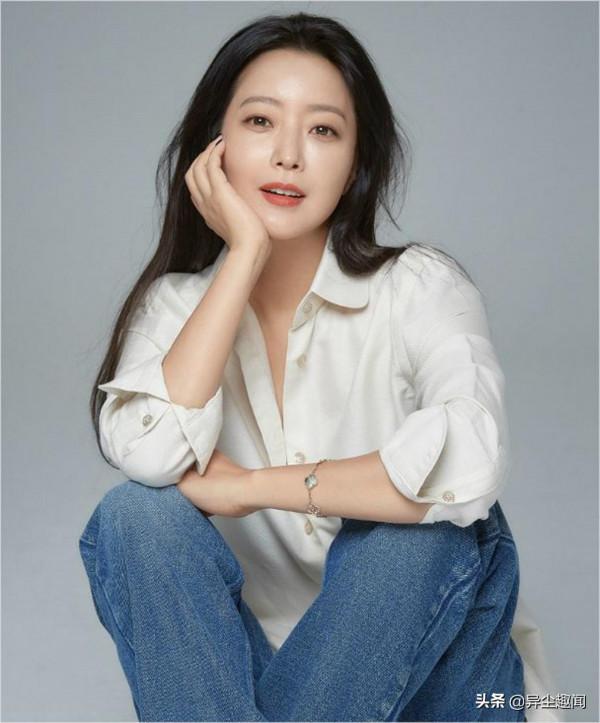 10個韓國凍齡女神，張娜拉近照非常有少女感，孫藝珍仍然超有仙氣