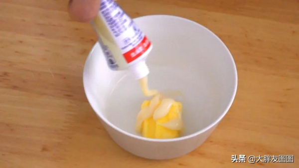 吐司這樣吃絕了！奶香馥郁，酥脆可口，讓人慾罷不能