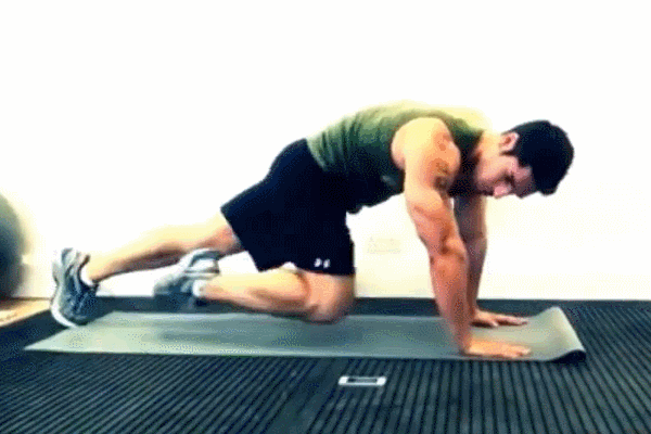 如何練出馬甲線身材？彆著急練腹部，先減肥再虐腹