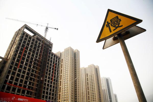 房企深夜預告業績，最高預虧390億，2022年現最慘房企年報季