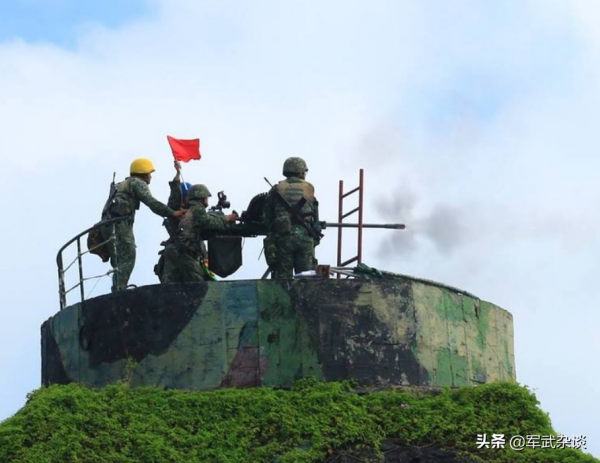 “對臺利器”現身軍演，無人戰車搶灘登陸，將成我軍對臺行動一景