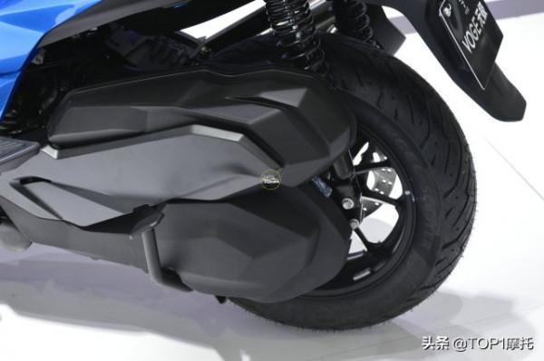 重慶摩博會回顧丨隆鑫350T大踏板亮相 濃濃的“寶馬血統”