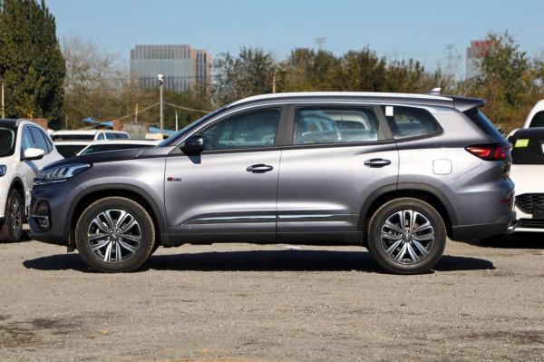 15萬內買一臺國產中型SUV奇瑞瑞虎8表現如何？